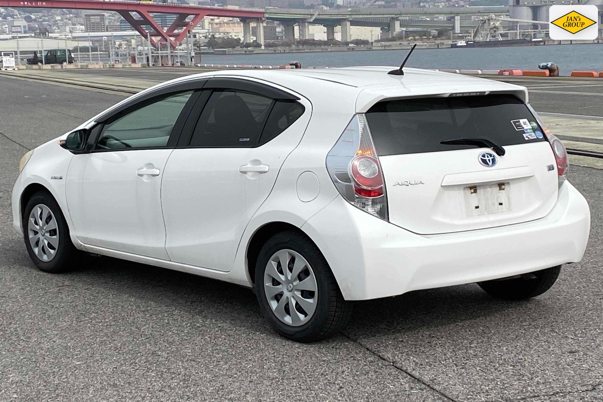 2013 Toyota Aqua