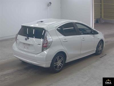 2013 Toyota Aqua - Thumbnail