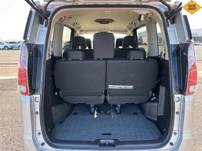 2019 Nissan Serena - Thumbnail