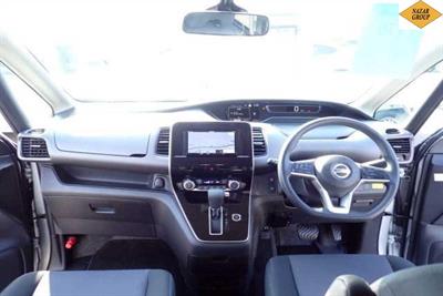 2019 Nissan Serena - Thumbnail