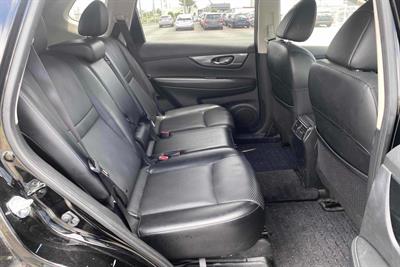 2015 Nissan X-Trail - Thumbnail