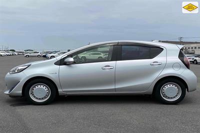 2020 Toyota Aqua - Thumbnail