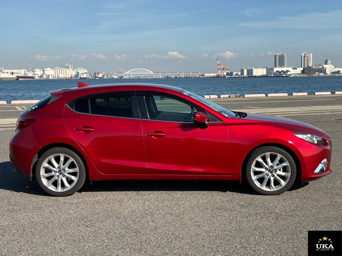 2015 Mazda Axela