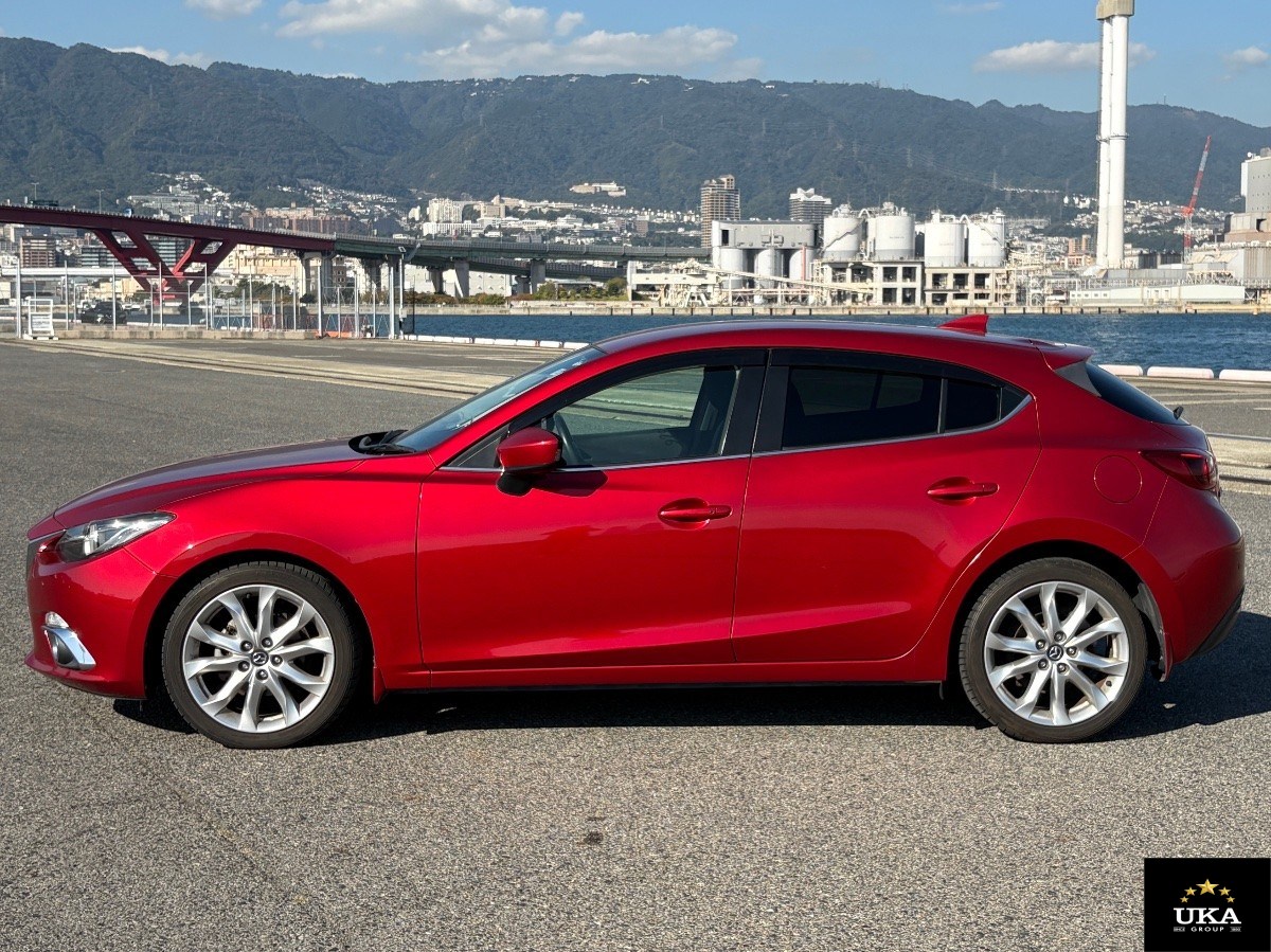 2015 Mazda Axela
