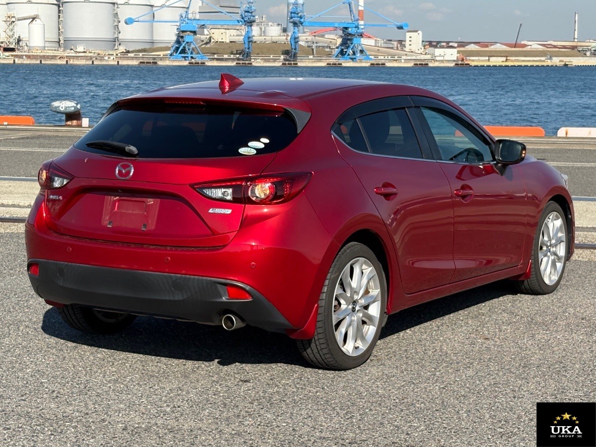 2015 Mazda Axela