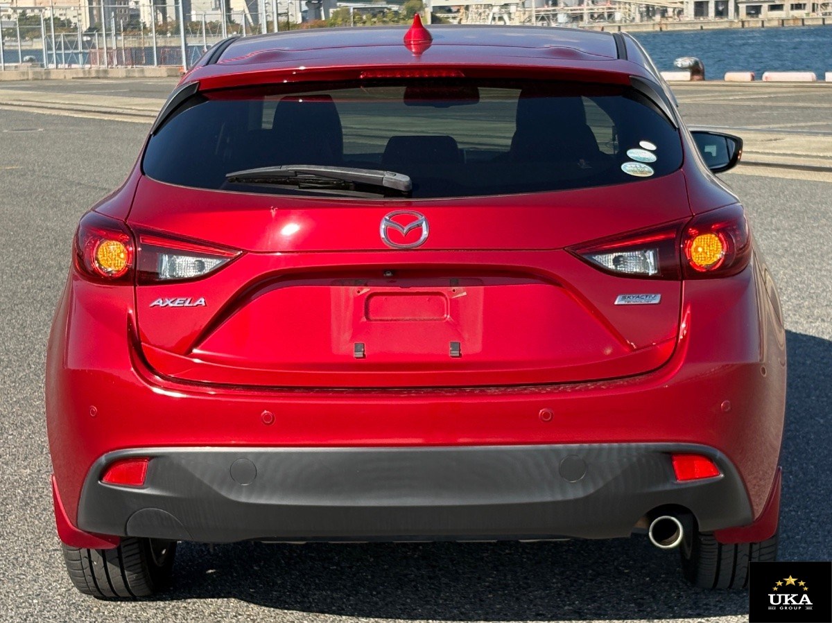 2015 Mazda Axela