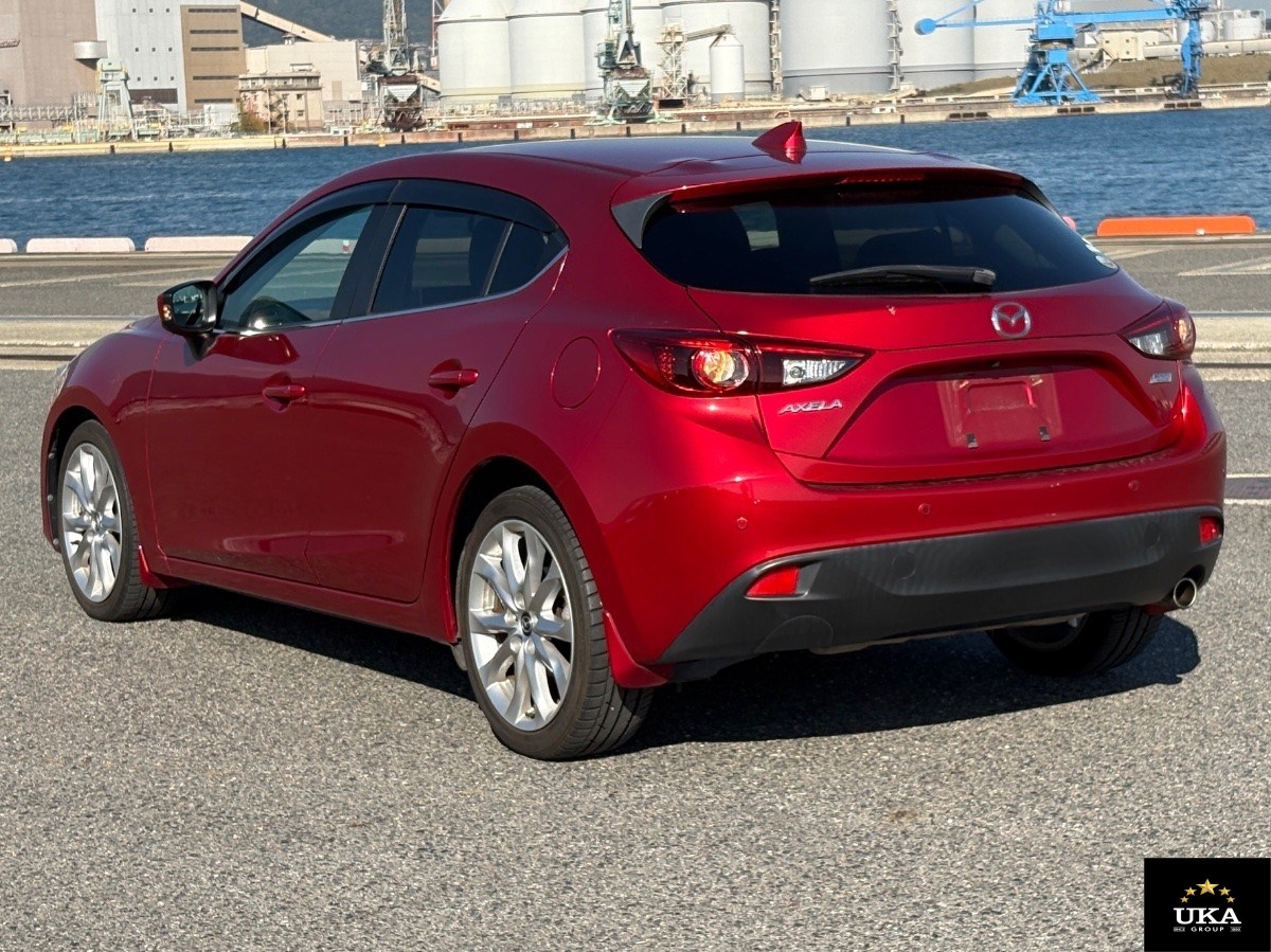2015 Mazda Axela