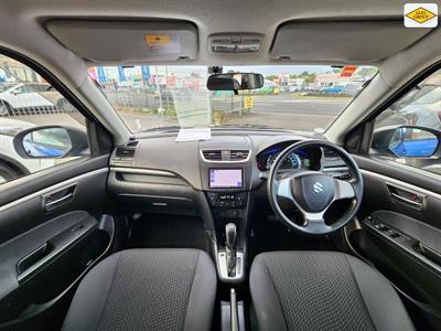 2015 Suzuki Swift - Thumbnail