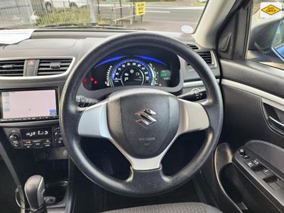 2015 Suzuki Swift - Thumbnail