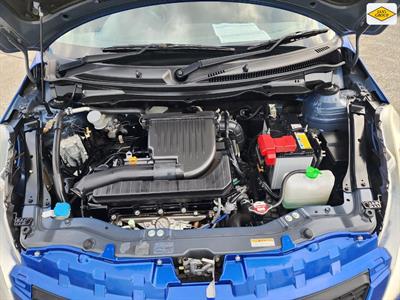 2015 Suzuki Swift - Thumbnail