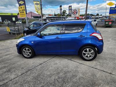 2015 Suzuki Swift - Thumbnail