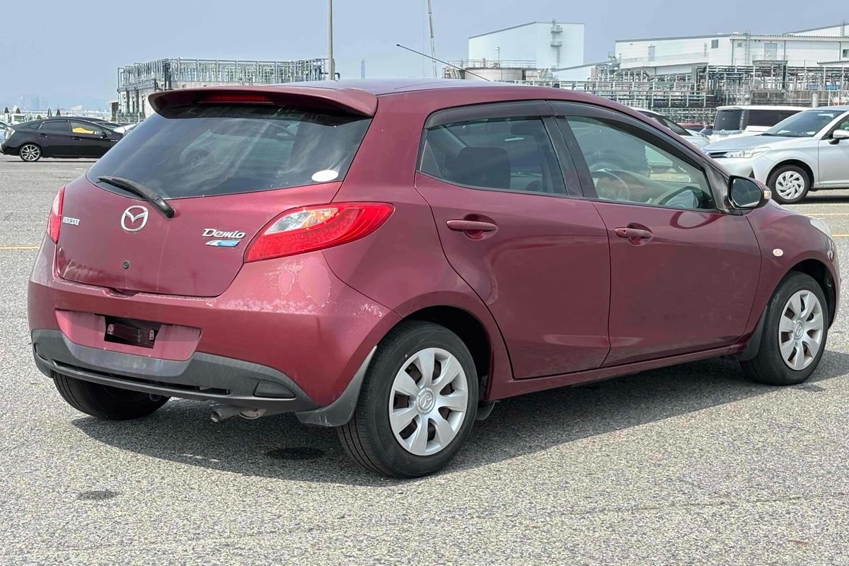 2012 Mazda Demio