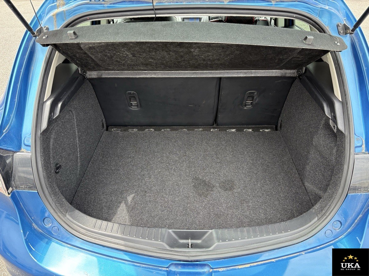 2013 Mazda Axela