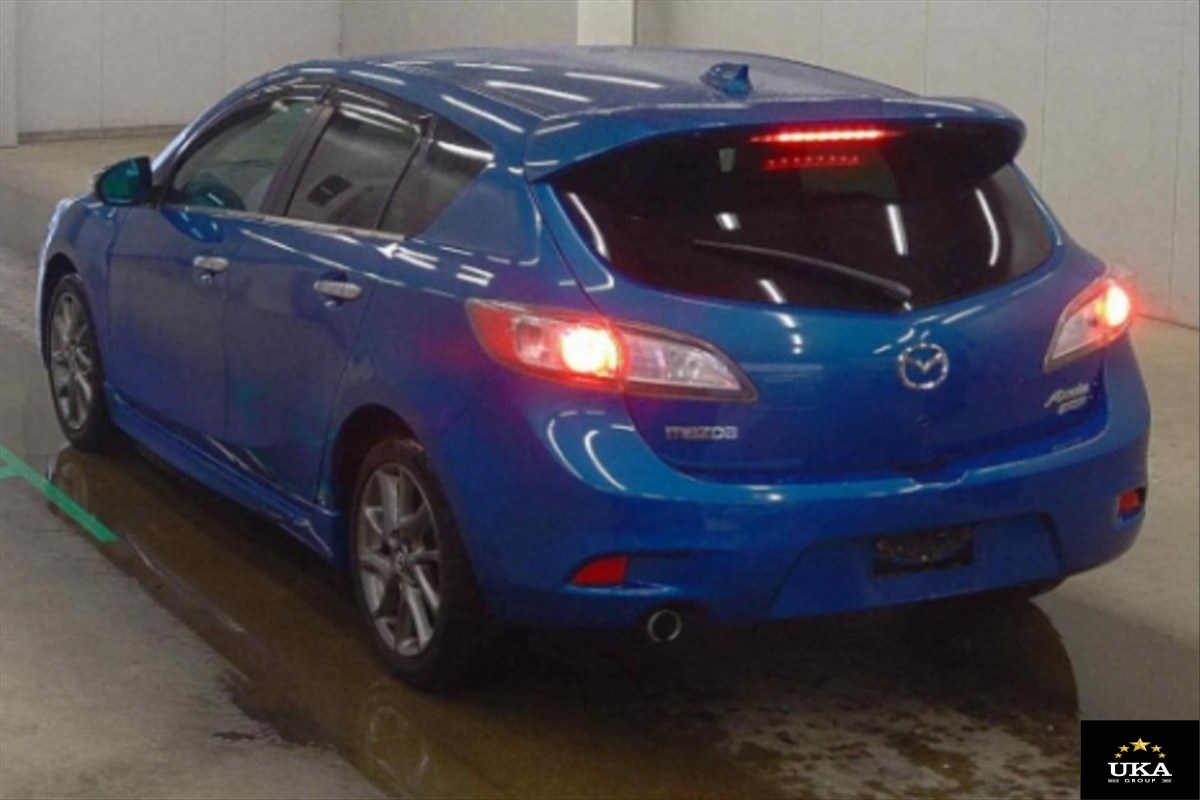 2013 Mazda Axela