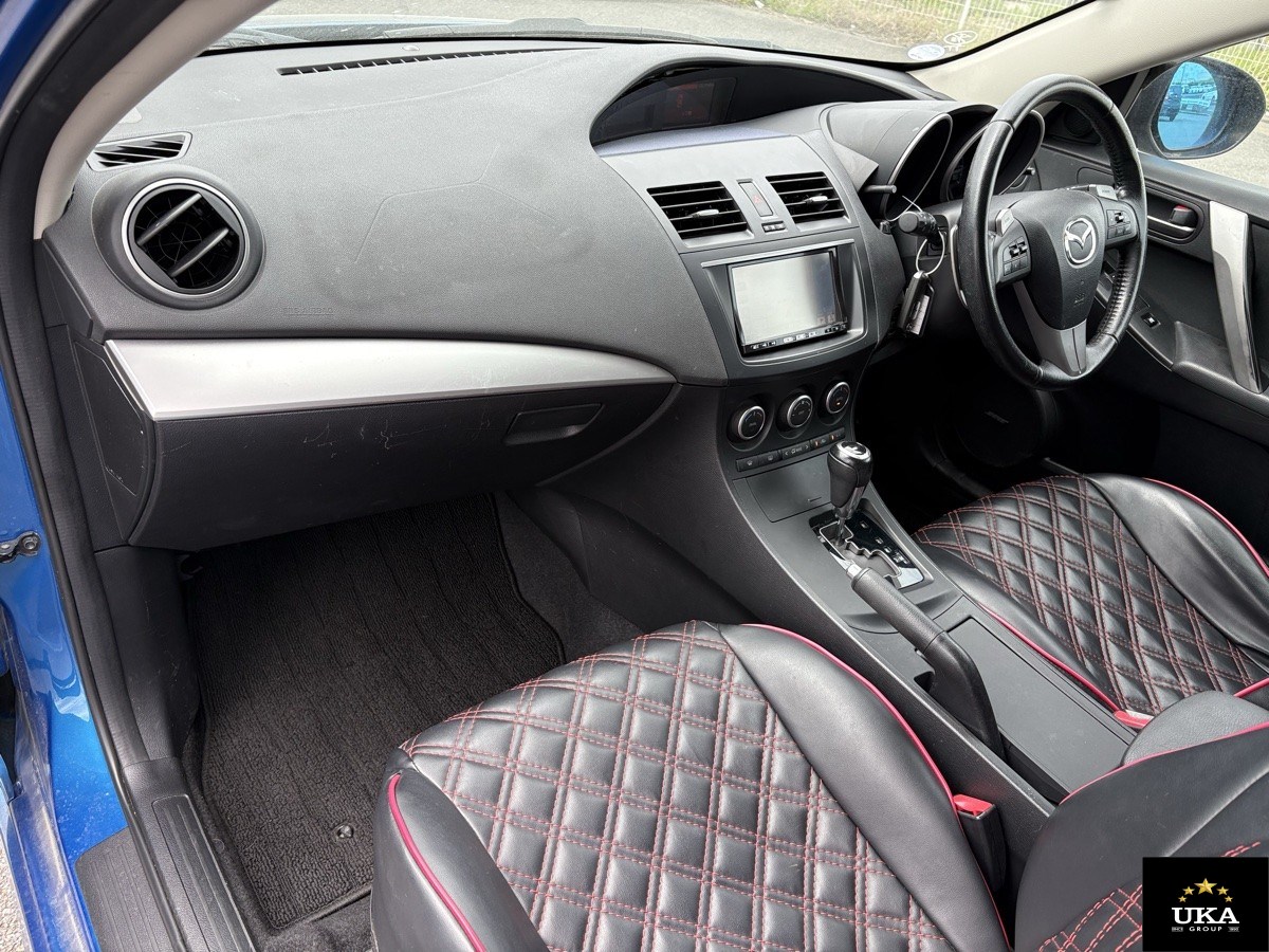 2013 Mazda Axela