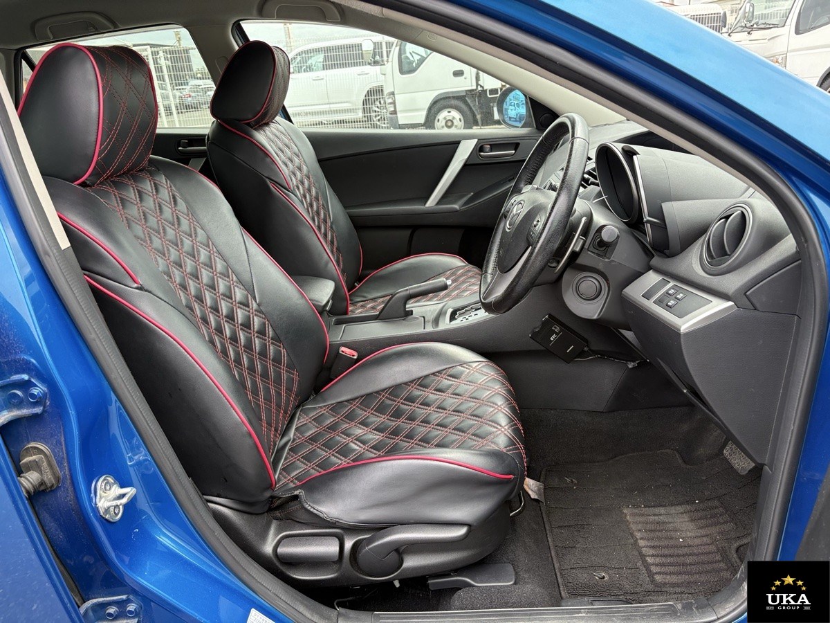 2013 Mazda Axela
