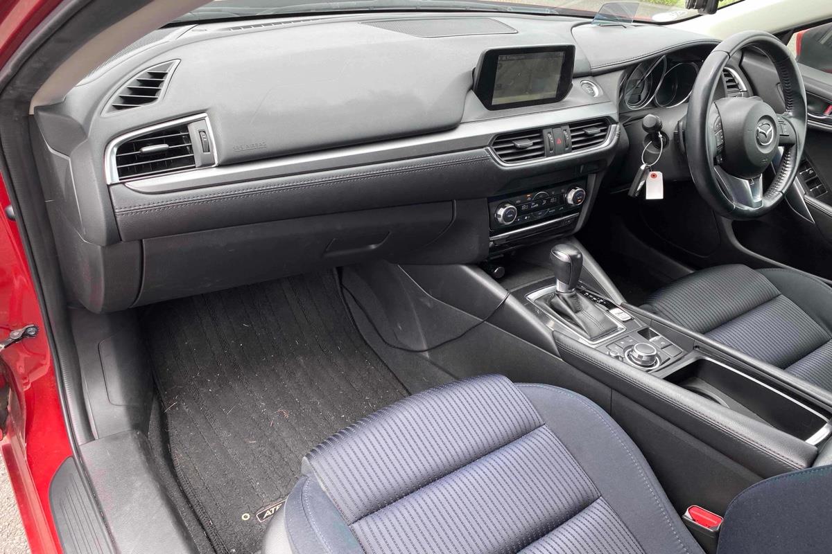 2015 Mazda Atenza