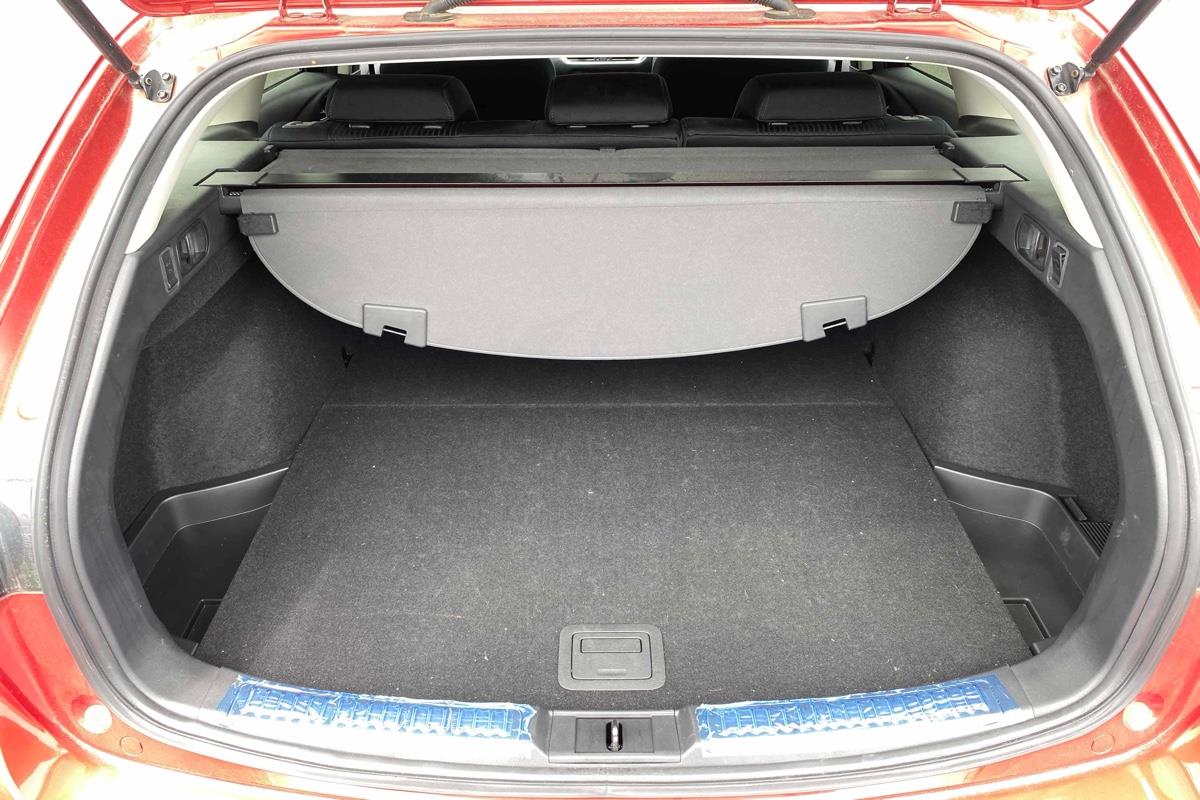 2015 Mazda Atenza