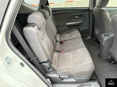 2014 Toyota Prius - Thumbnail