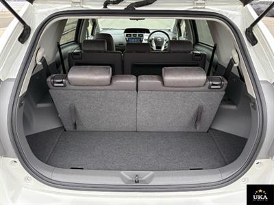 2014 Toyota Prius - Thumbnail