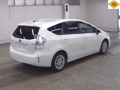2014 Toyota Prius - Thumbnail