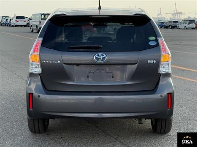 2012 Toyota Prius - Thumbnail