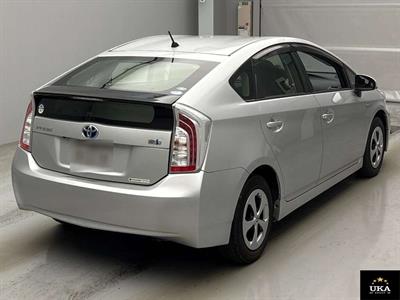 2015 Toyota Prius - Thumbnail