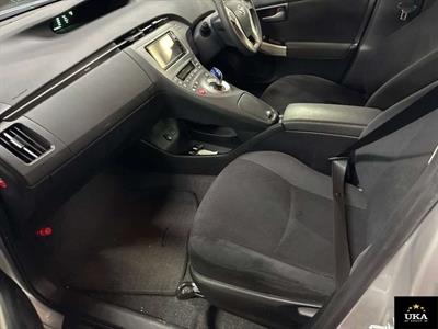 2015 Toyota Prius - Thumbnail