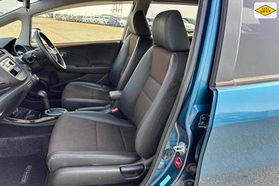 2013 Honda Shuttle - Thumbnail