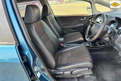 2013 Honda Shuttle - Thumbnail