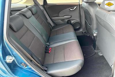 2013 Honda Shuttle - Thumbnail