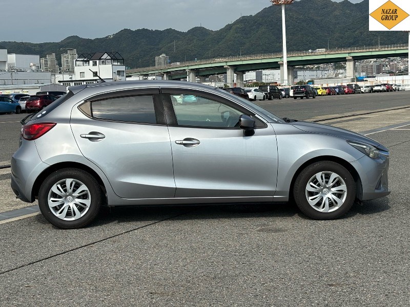 2016 Mazda Demio