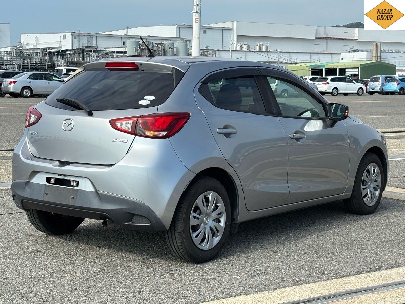 2016 Mazda Demio