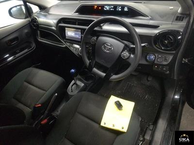 2016 Toyota Aqua - Thumbnail