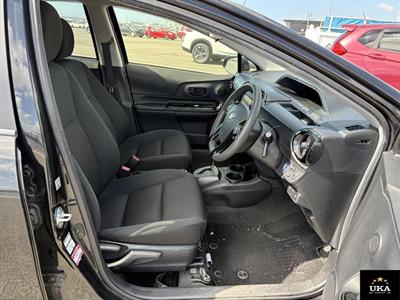 2016 Toyota Aqua - Thumbnail