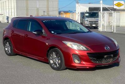2013 Mazda Axela