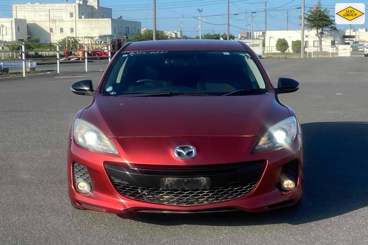 2013 Mazda Axela