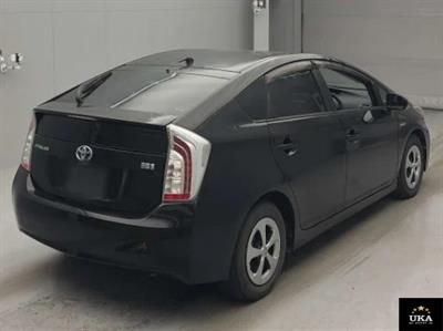 2015 Toyota Prius - Thumbnail