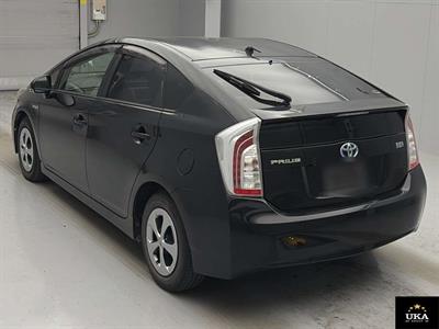 2015 Toyota Prius - Thumbnail