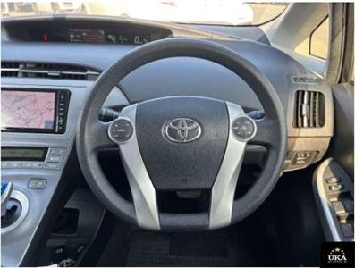 2015 Toyota Prius - Thumbnail