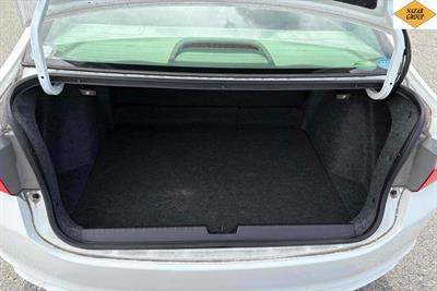 2016 Honda Grace - Thumbnail