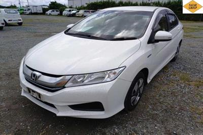 2016 Honda Grace - Thumbnail