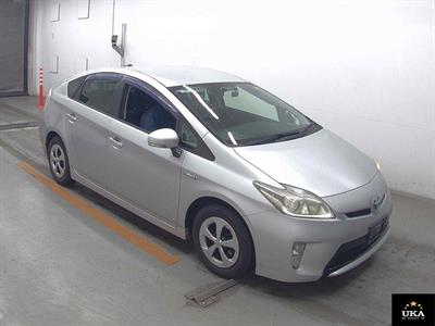 2014 Toyota Prius - Thumbnail