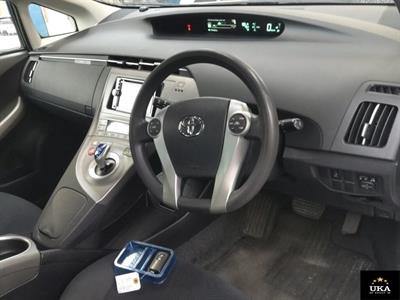 2014 Toyota Prius - Thumbnail