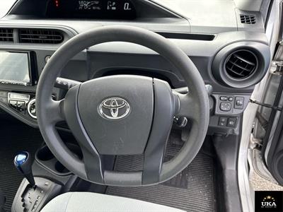 2017 Toyota Aqua - Thumbnail