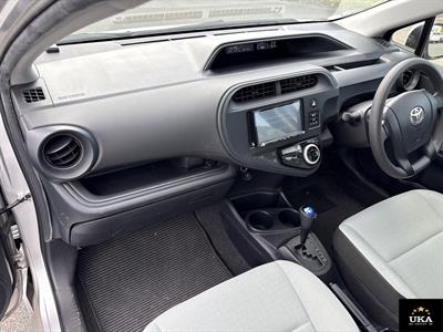 2017 Toyota Aqua - Thumbnail