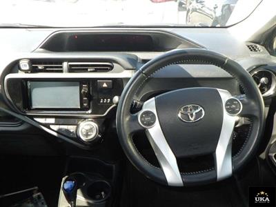 2016 Toyota Aqua - Thumbnail
