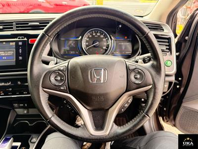 2014 Honda Grace - Thumbnail