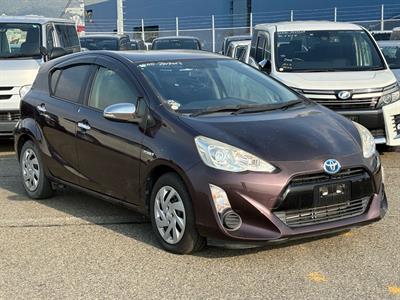 2015 Toyota Aqua - Thumbnail