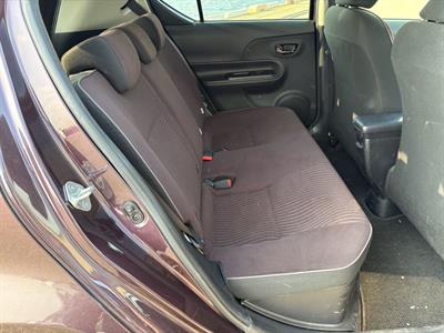 2015 Toyota Aqua - Thumbnail